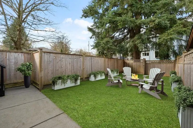 3133 GLEN DRIVE - photo 4 of 34