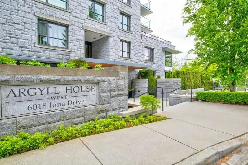 107 6018 IONA DRIVE - photo 1 of 10