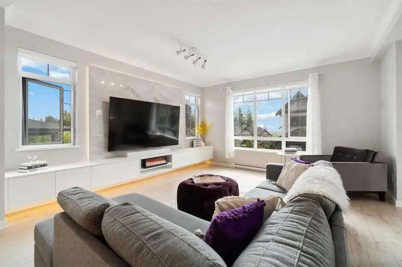 136 1350 MITCHELL STREET - photo 4 of 35