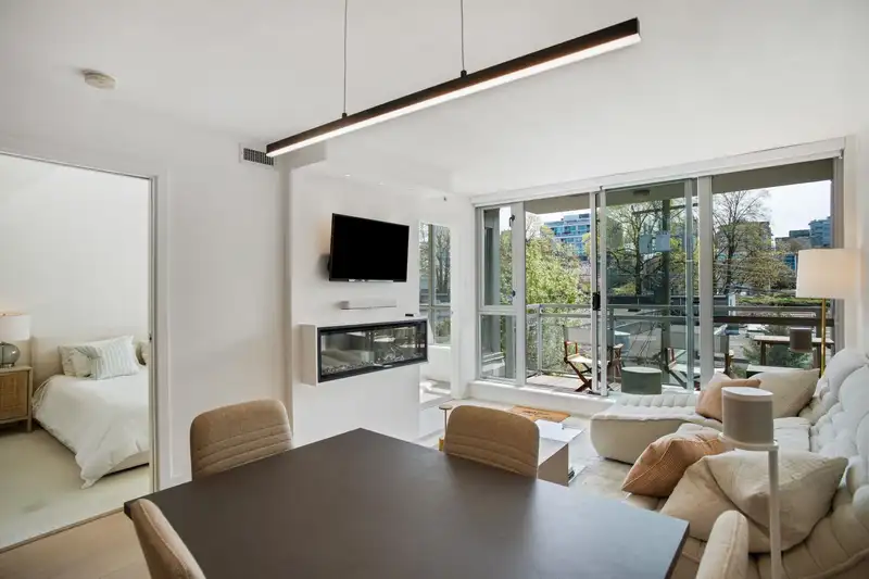 303 1680 WEST 4TH AVENUE - photo 1 of 26