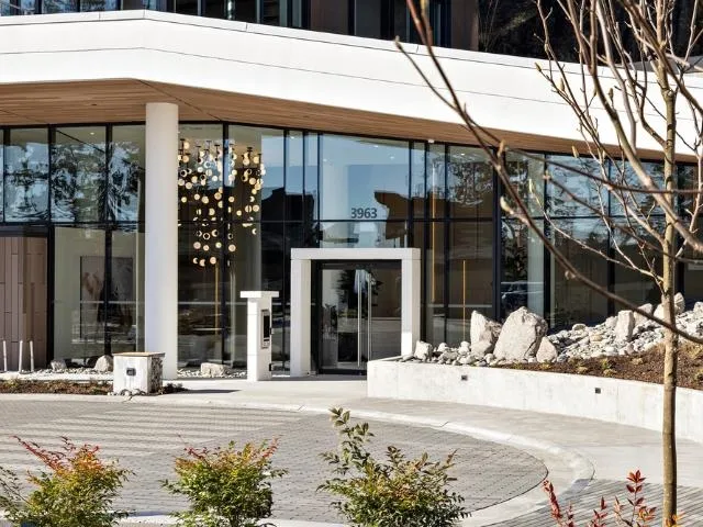 304 3963 UPLANDS WAY - photo 3 of 18