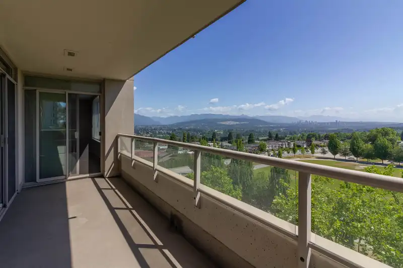 907 6055 NELSON AVENUE - photo 2 of 40