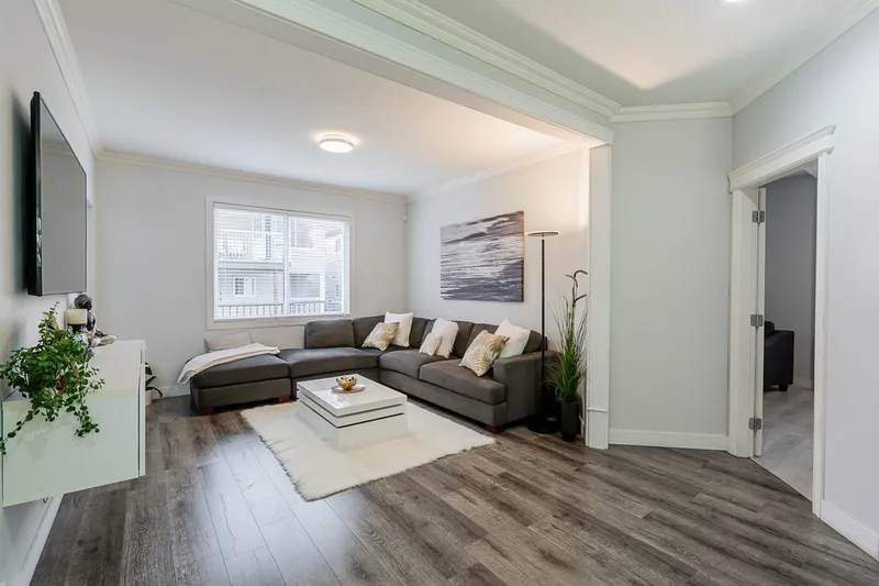 6255 138 STREET - photo 4 of 19