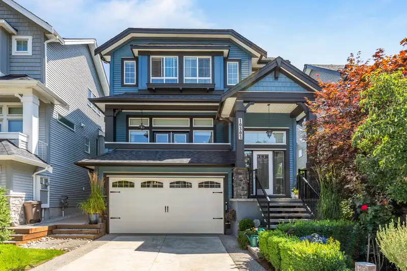 10302 WYNNYK WAY - photo 2 of 40