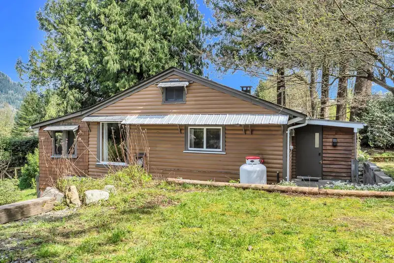 44239 BAYVIEW ROAD - photo 1 of 24