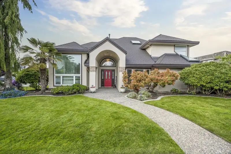 1575 SPYGLASS CRESCENT - photo 1 of 30