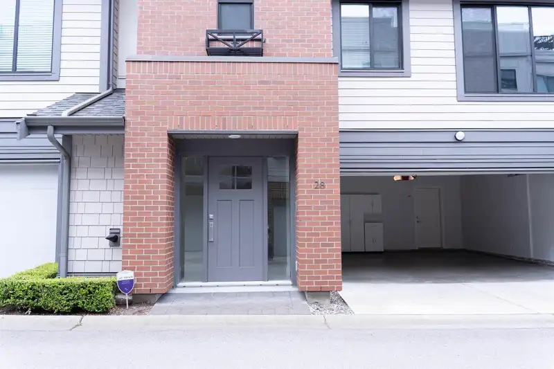 28 2999 151 STREET - photo 1 of 27