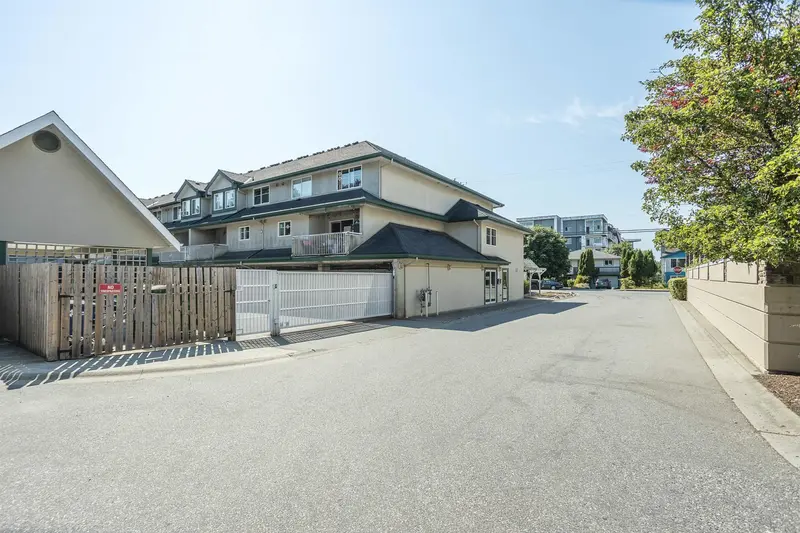 214 19953 55A AVENUE - photo 2 of 25