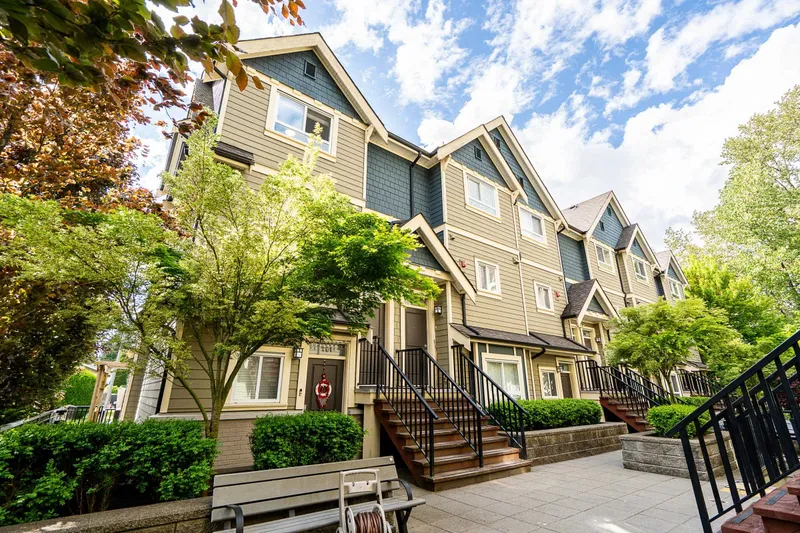 201 3488 SEFTON STREET - photo 2 of 25