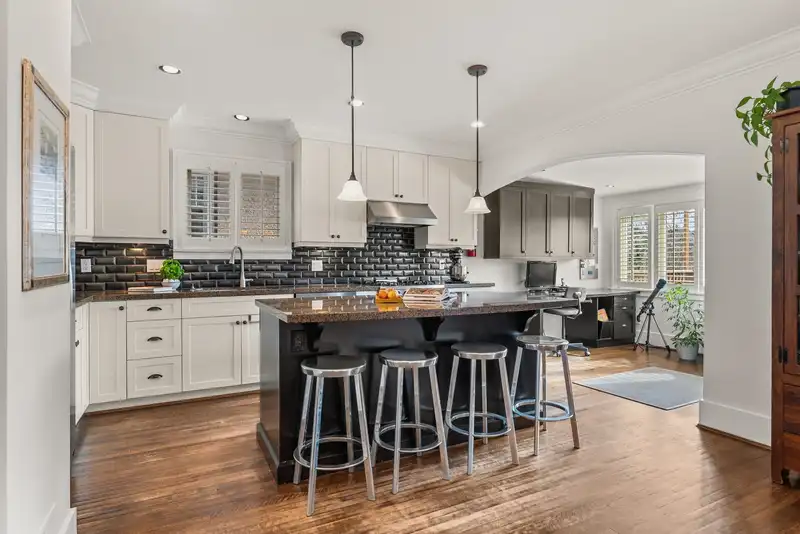 3550 W 31ST AVENUE - photo 4 of 37