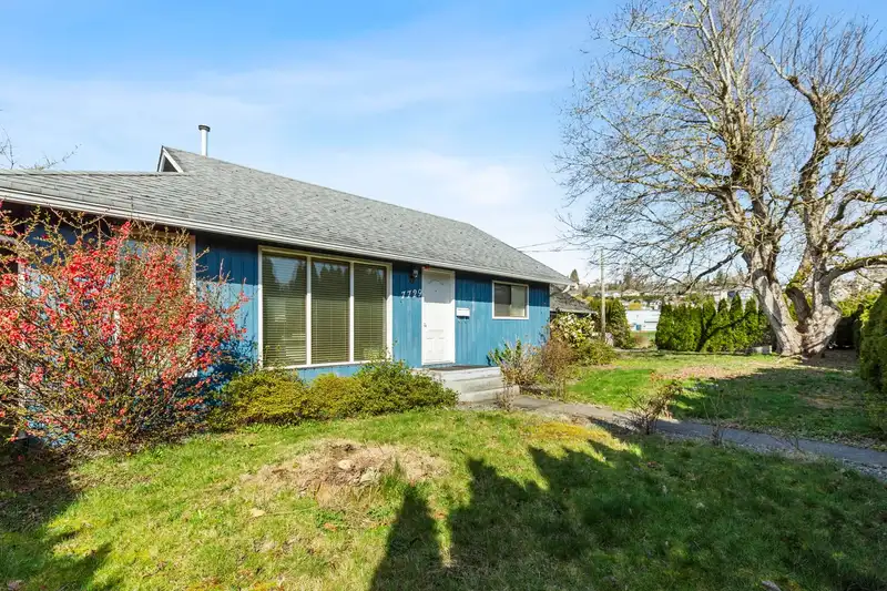 7729 STAVE LAKE STREET - photo 2 of 38