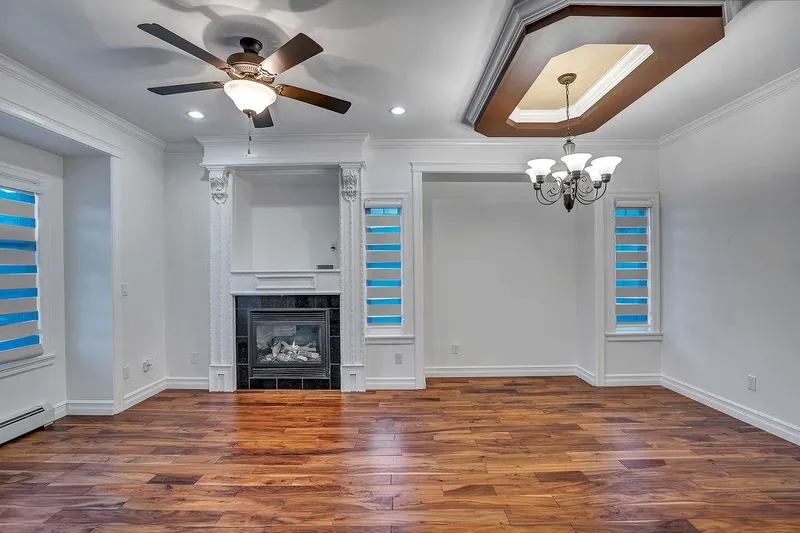 14188 62B AVENUE - photo 3 of 25