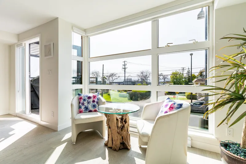 203 1160 OXFORD STREET - photo 4 of 22