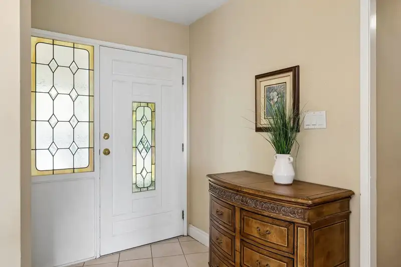 606 HAWSTEAD PLACE - photo 2 of 39