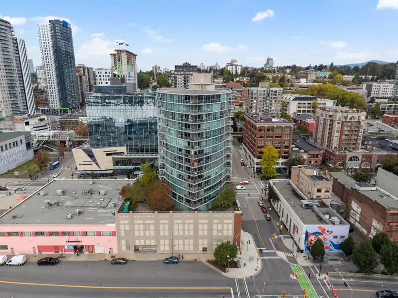 1809 14 BEGBIE STREET - photo 3 of 36