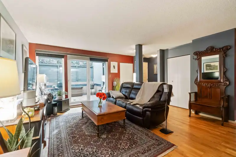 1305 W 8TH AVENUE - photo 3 of 24