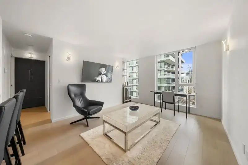 2501 1351 CONTINENTAL STREET - photo 1 of 36