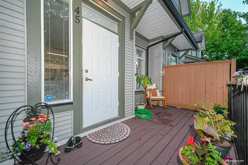 45 8726 159 STREET - photo 2 of 19