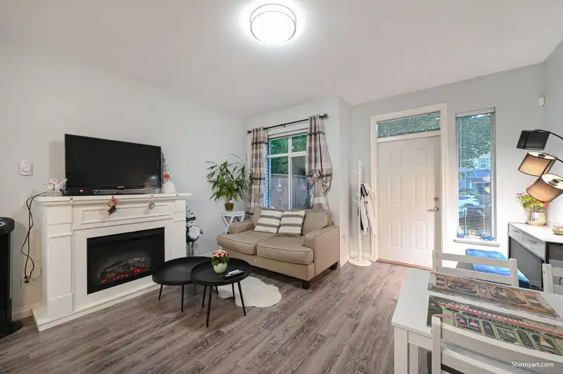 45 8726 159 STREET - photo 3 of 19