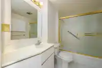 203 1730 DUCHESS AVENUE - thumbnail 13