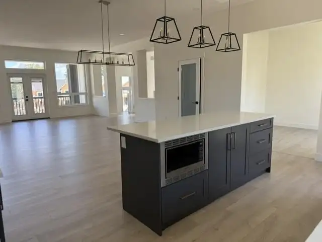 10113 ELDERBERRY CRESCENT - photo 2 of 8