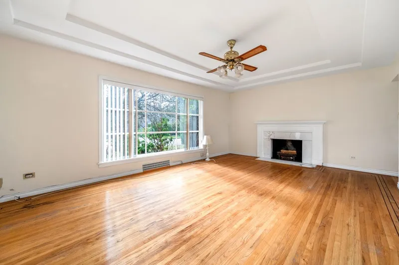 1441 W 49TH AVENUE - photo 2 of 25