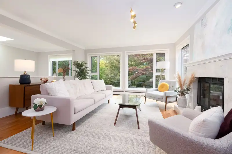 4228 W 11TH AVENUE - photo 3 of 39