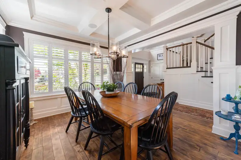 5848 163B STREET - photo 3 of 40