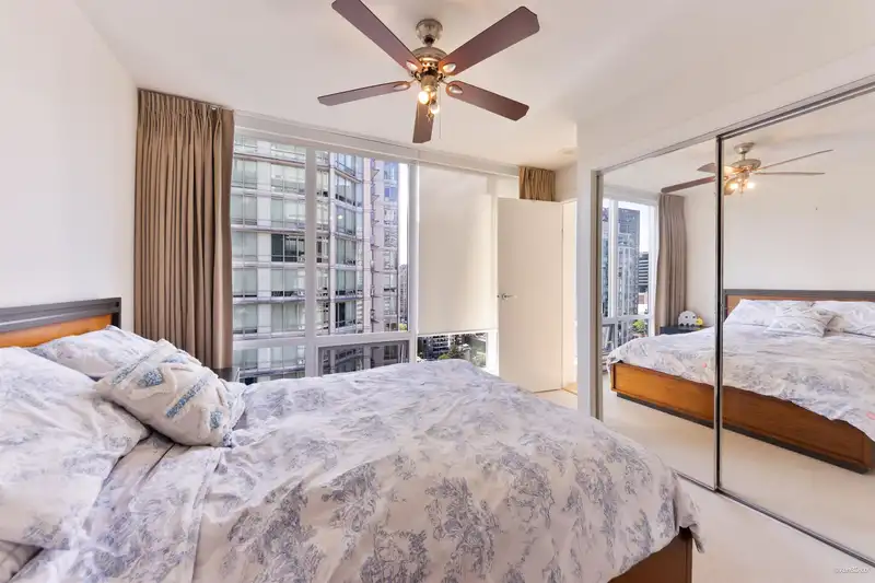 1501 565 SMITHE STREET - photo 2 of 34