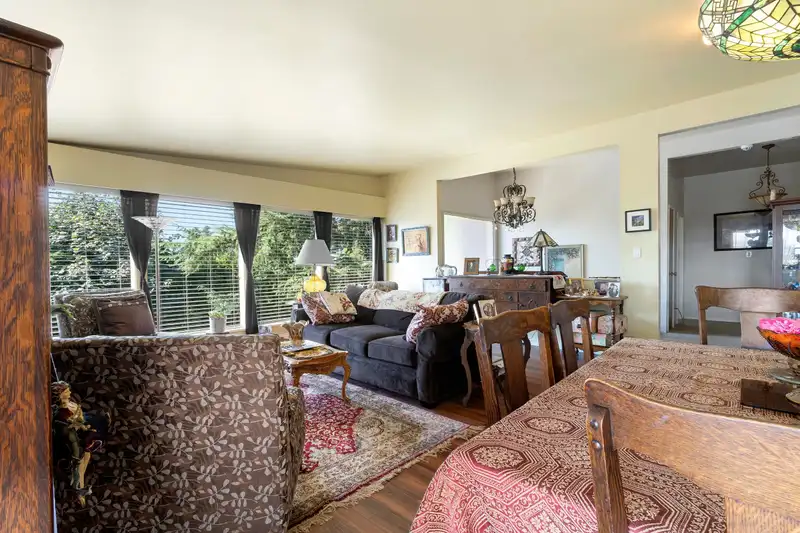 321 CUTLER STREET - photo 4 of 26