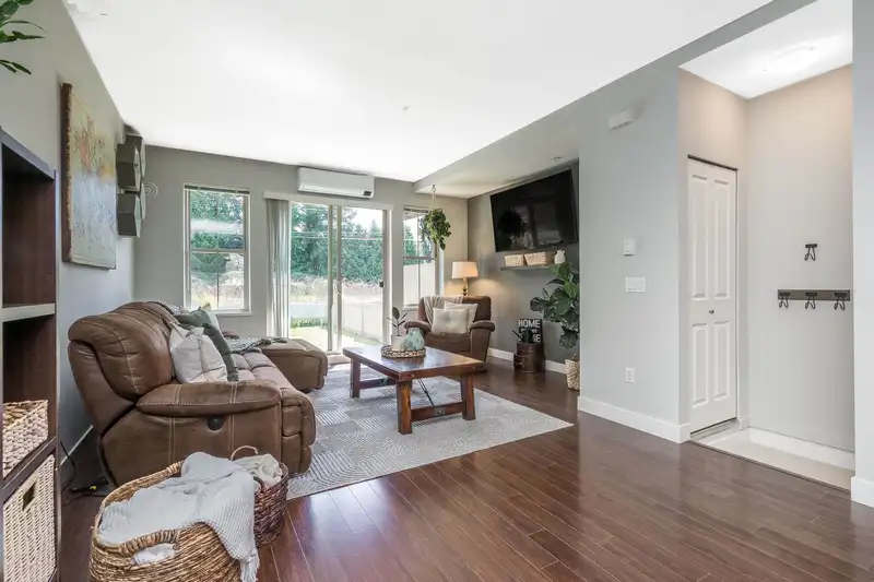 103 9525 204 STREET - photo 4 of 34
