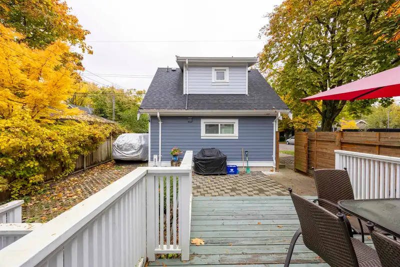 4203 W 14TH AVENUE - photo 4 of 38
