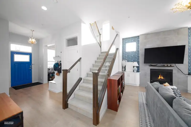11263 243B STREET - photo 3 of 40