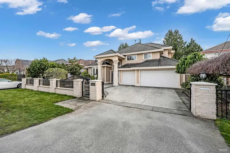 3820 ROYALMORE AVENUE - photo 1 of 36