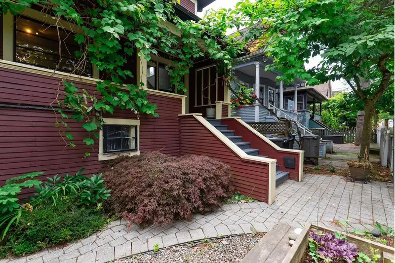 2110 ALBERTA STREET - photo 2 of 40
