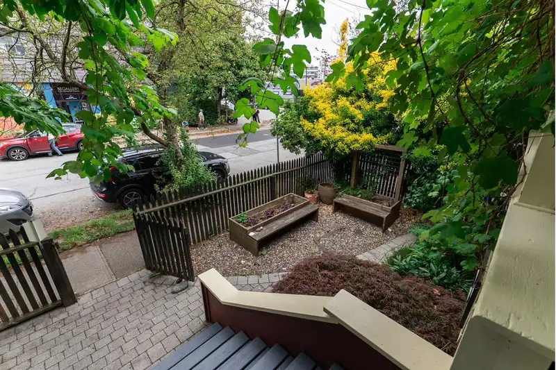2110 ALBERTA STREET - photo 3 of 40