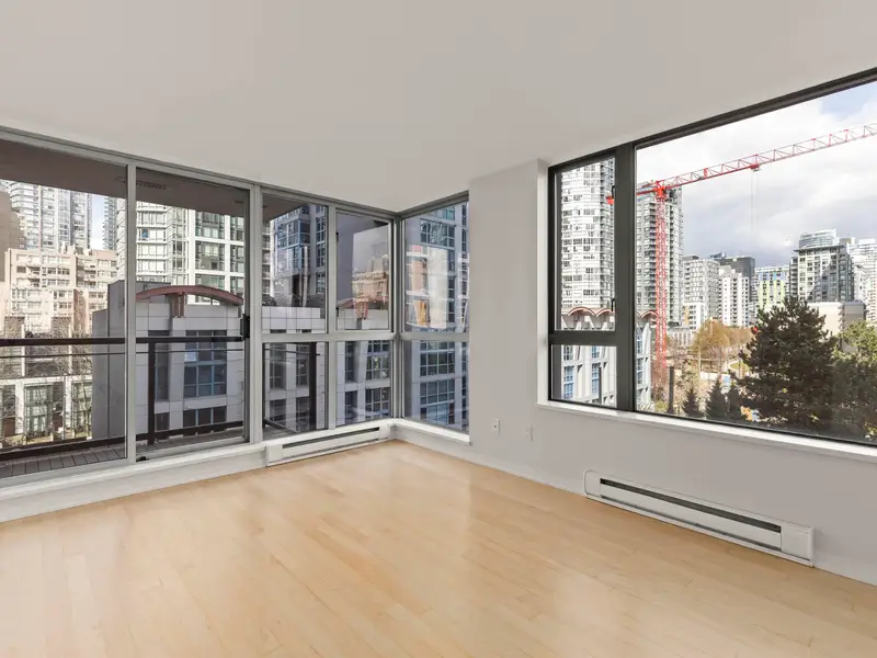 701 1295 RICHARDS STREET - photo 1 of 25