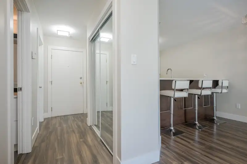 101 20881 56 AVENUE - photo 4 of 27