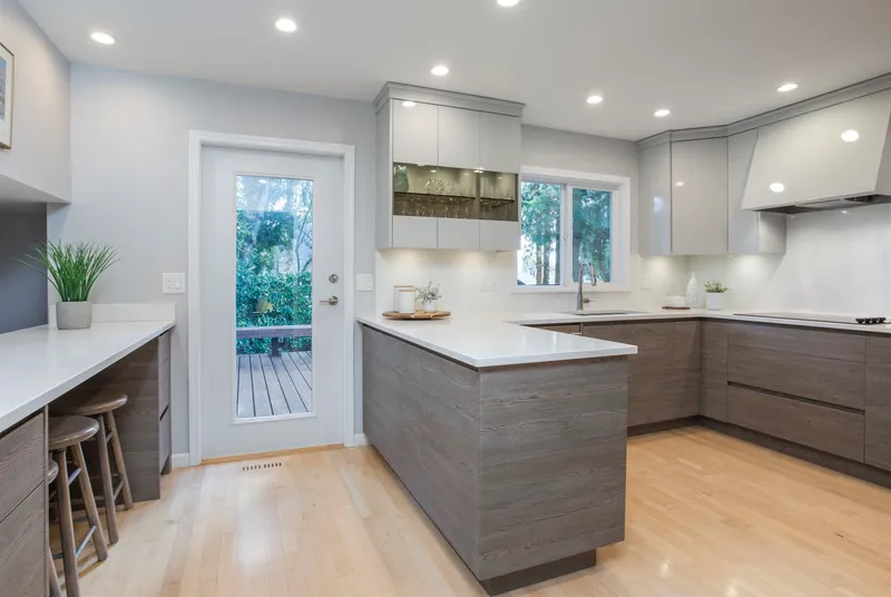 12688 18A AVENUE - photo 3 of 25