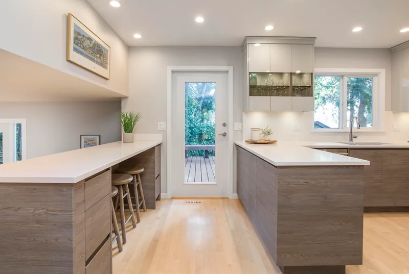 12688 18A AVENUE - photo 4 of 25