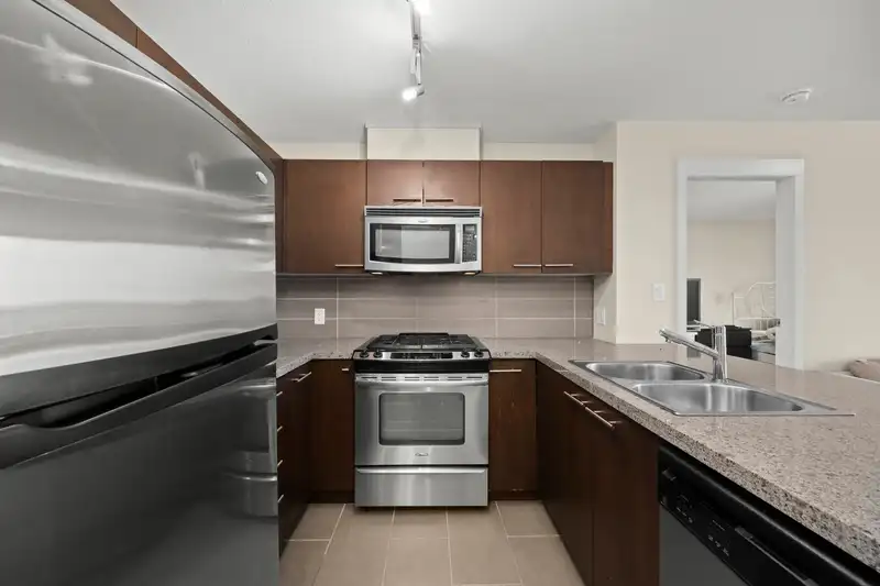 1109 9171 FERNDALE ROAD - photo 2 of 28