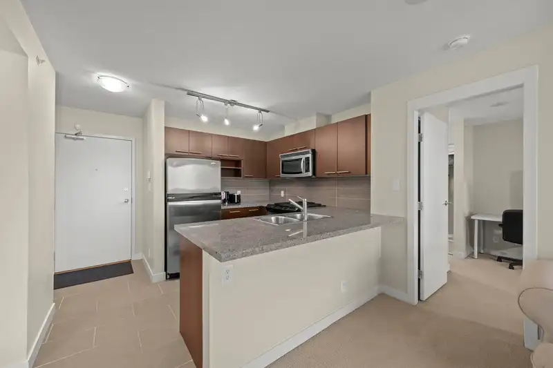 1109 9171 FERNDALE ROAD - photo 3 of 28