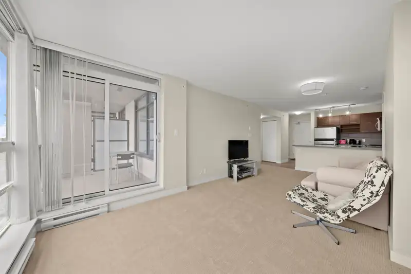 1109 9171 FERNDALE ROAD - photo 4 of 28