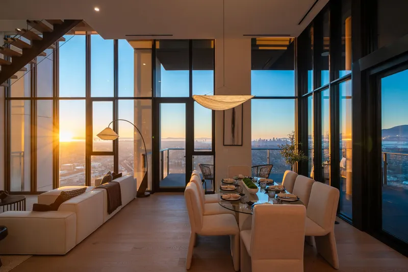 5106 2186 GILMORE AVENUE - photo 1 of 25