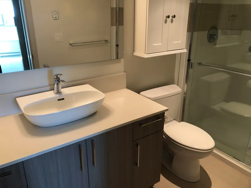 413 8695 160 STREET - photo 4 of 11