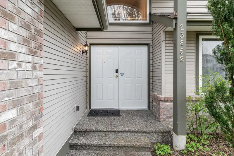 23852 133 AVENUE - photo 4 of 40