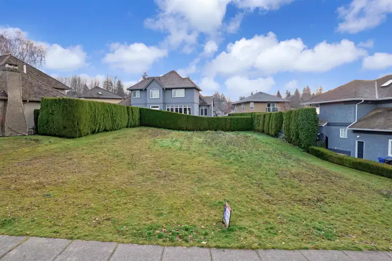 3693 COBBLESTONE DRIVE - photo 1 of 15