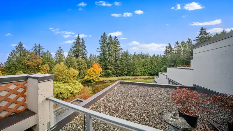 404 4900 CARTIER STREET - photo 2 of 28