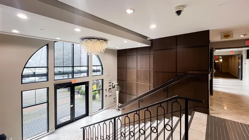 406 9399 ODLIN ROAD - photo 2 of 23