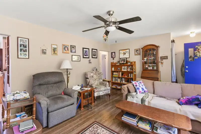 32530 FRASER CRESCENT - photo 4 of 38